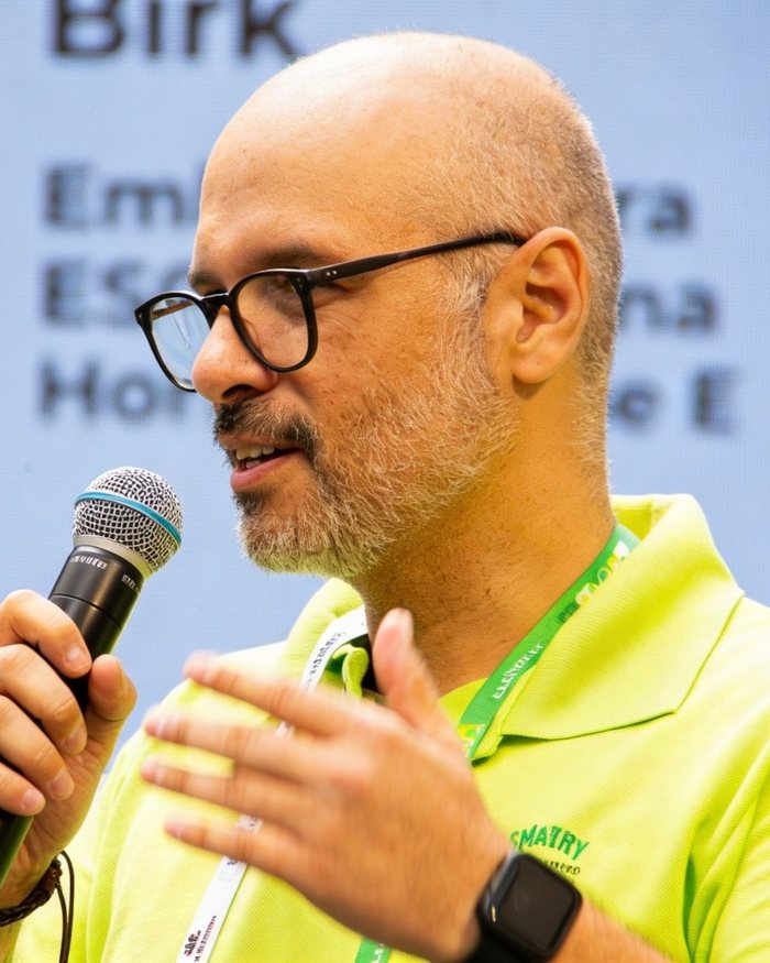 Léo Tostes